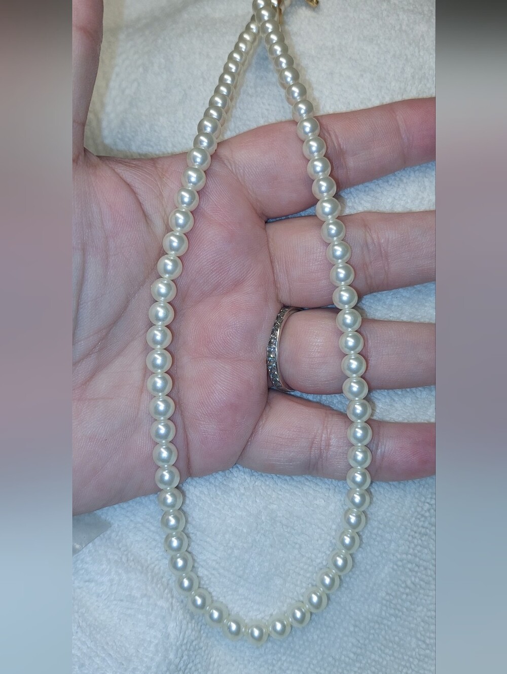 Classic Pearl Necklace - White Pearlescent Beads